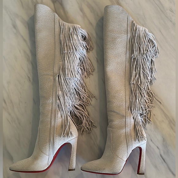 🤍AUTHENTIC CHRISTIAN LOUBOUTIN LIONNE 100 COSTA DESERT LUNE TALL FRINGE BOOTS🤍 - Picture 3 of 16